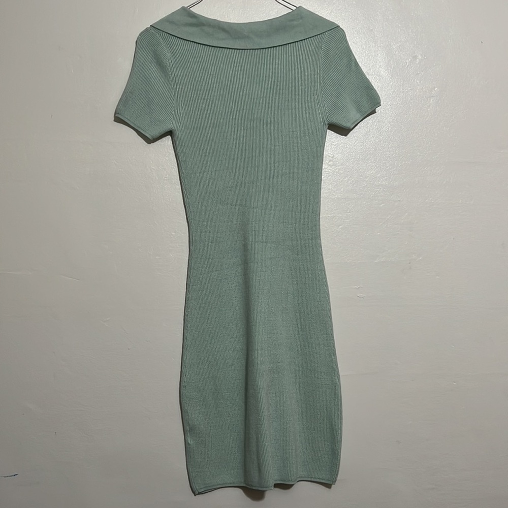 Mint green Dress - Picture 3 of 4